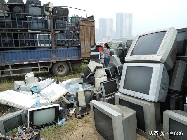 想開一個(gè)廢品站，怎么把收來的廢品賣出去呢？